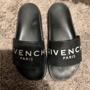 Givenchy Black and White Logo Slides